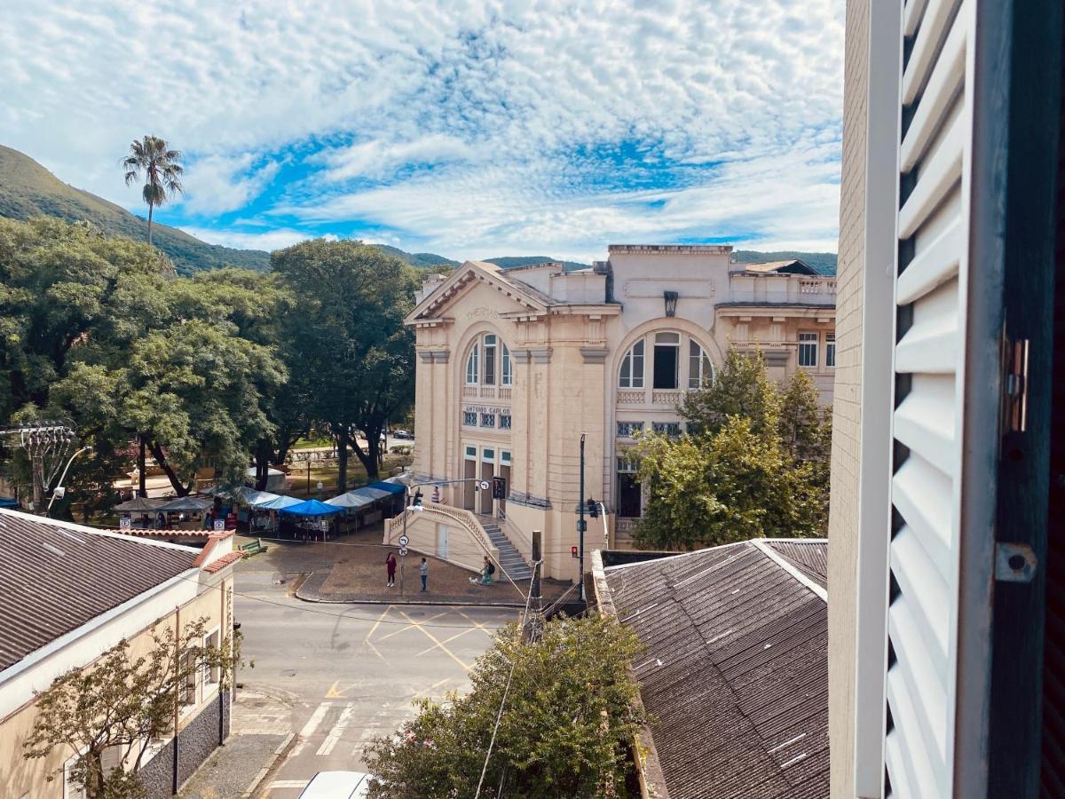 Hotel Thermas Da Mantiqueira - Pocos De Caldas - De Frente Para A Praca Central E Relogio Floral Екстериор снимка