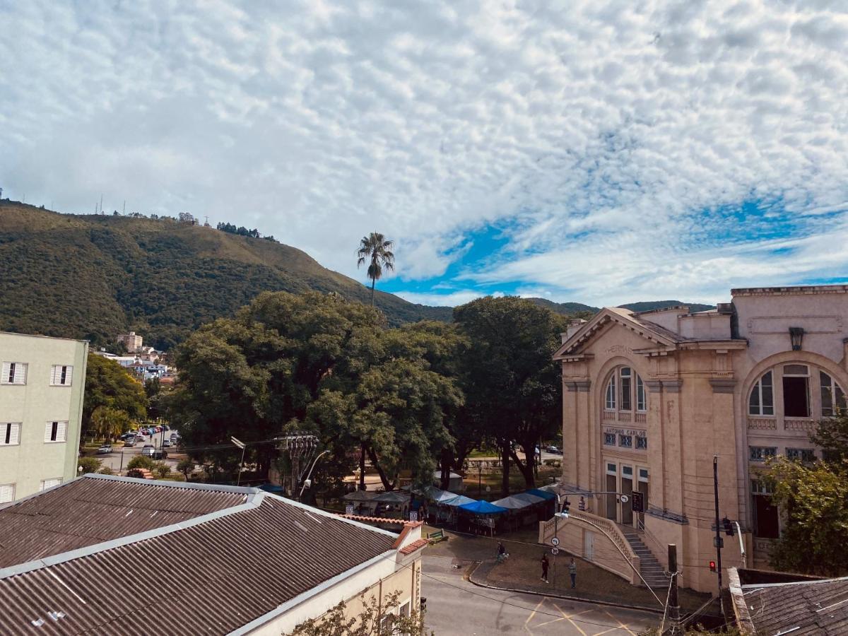 Hotel Thermas Da Mantiqueira - Pocos De Caldas - De Frente Para A Praca Central E Relogio Floral Екстериор снимка